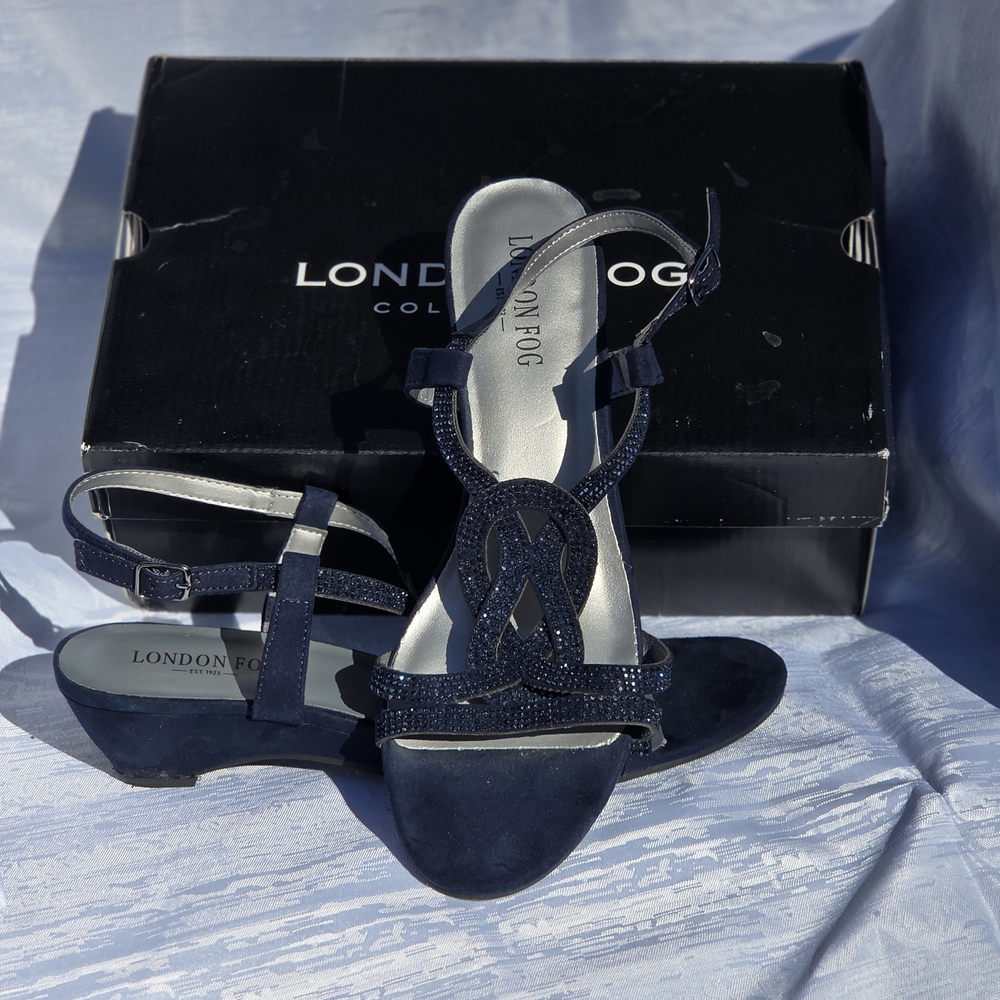 London Fog Women's Navy Sandals